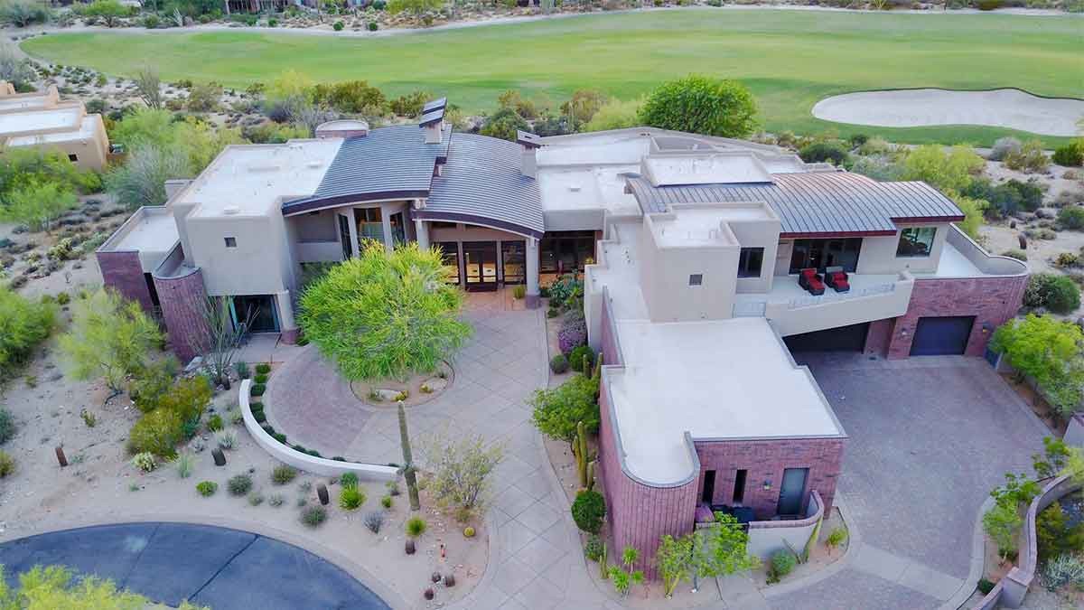Luxury Homes Near A Golf Course